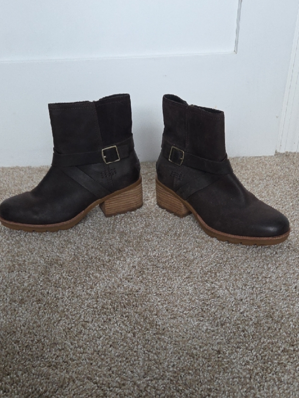 Sorel Dark Brown Leather Ankle Booties with Side Zip